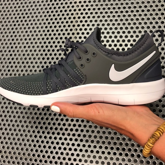 🌪Nike Training 🌪New in a box 🌪Price firm - Picture 4 of 8